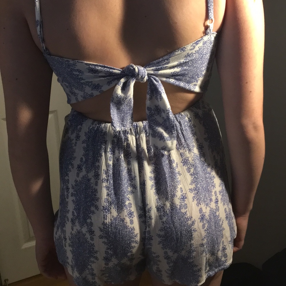 romper - Picture 2 of 2